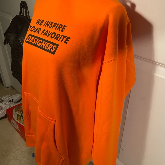 “Leader Chicago” Exclusive Graphic Hoodie Large - Picture 6 of 6